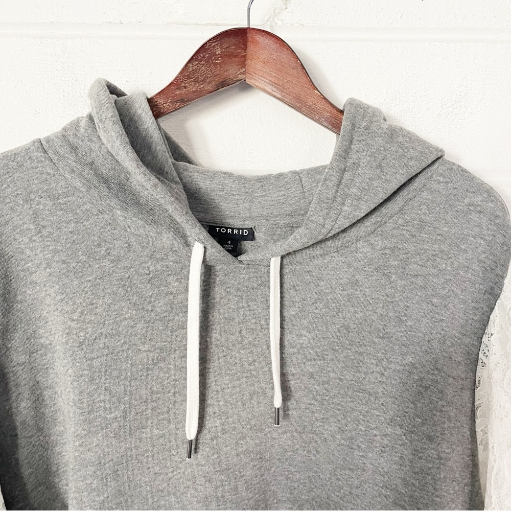 NWT Torrid Classic Fit Cozy Fleece Lace Sleeves
Hoodie in Gray Size 4 (4X) - Picture 5 of 12